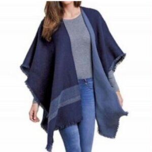 NWT Woolrich Reversible Blanket Wrap